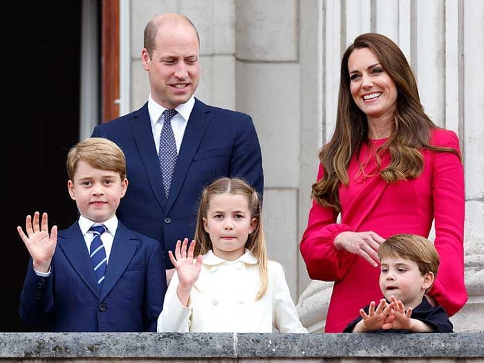 Los duques de Cambridge con sus hijos 