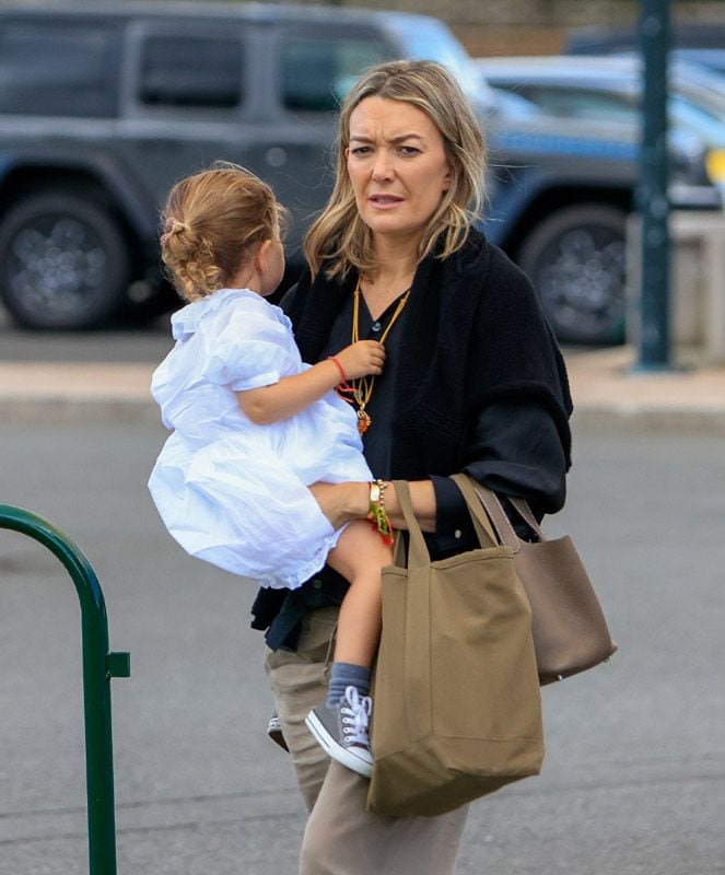 Marta Ortega con su hija Matilda