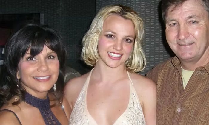 Britney Spears con sus padres