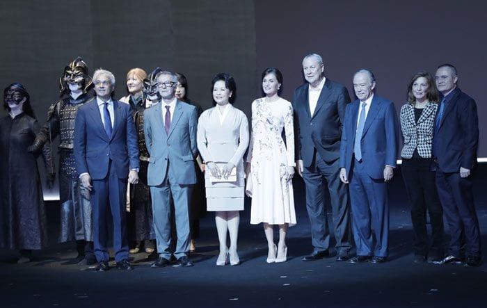 Doña Letizia y Peng Liyuan en el Teatro Real 