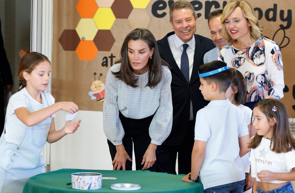 La reina Letizia durante la apertura del curso escolar 2024/2025 en  Azuqueca de Henares (Guadalajara) 11 de septiembre de 2024