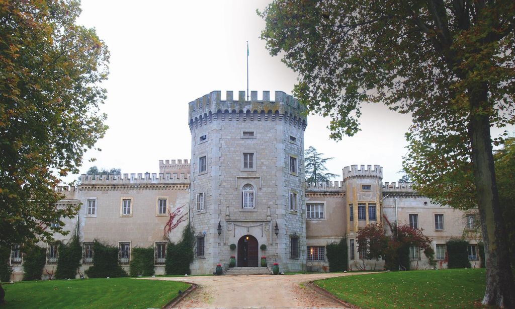 Vista exterior del Palacio de El Rincón.