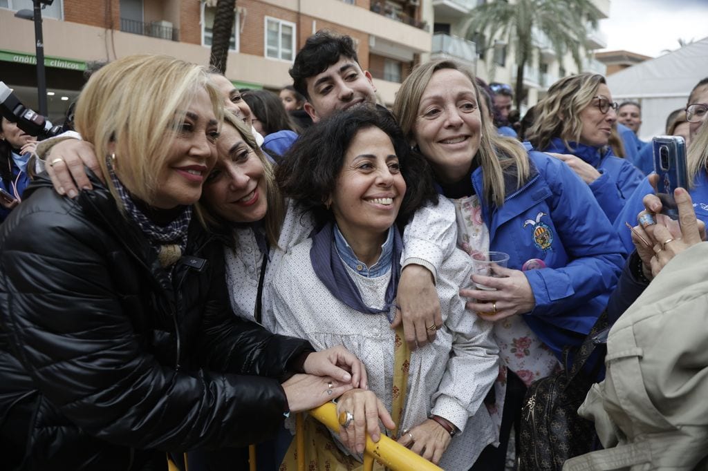 Belén Esteban en Paiporta para celebrar las Fallas con los afectados por la dana