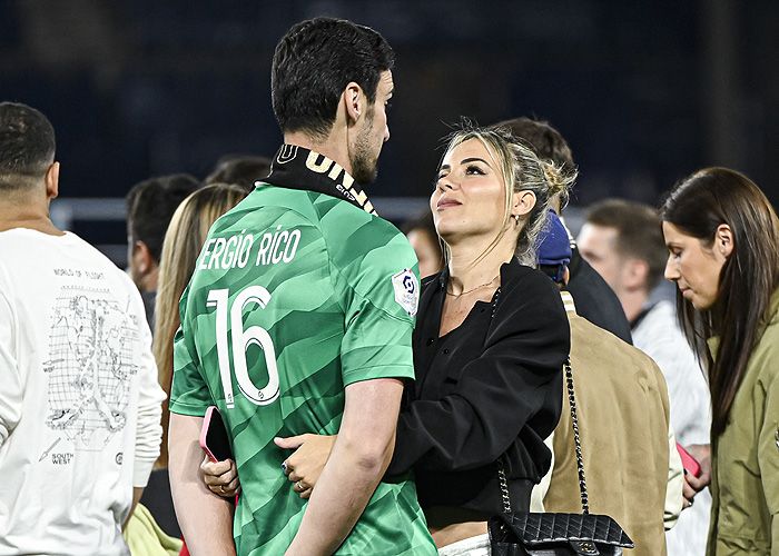 Sergio Rico y su mujer Alba Silva 