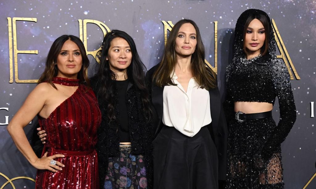 Salma Hayek, director Chloe Zhao, Angelina Jolie y Gemma Chan