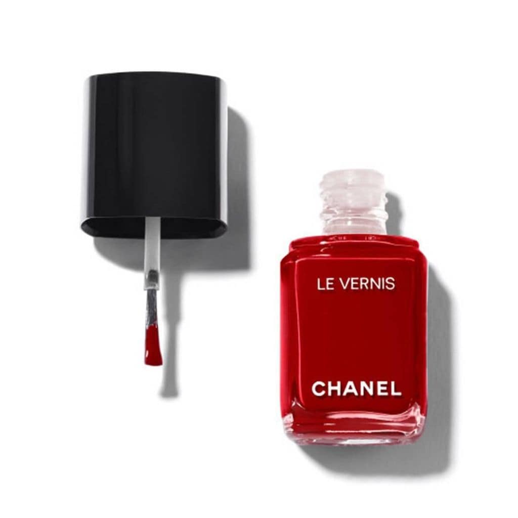 chanel le vernis longwear nail color in rouge red