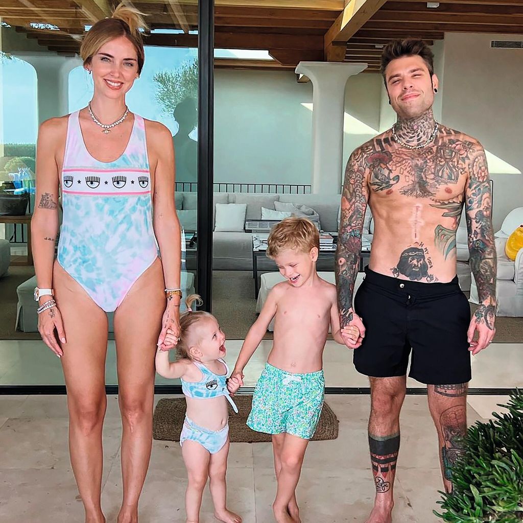 Chiara Ferragni, Fedez y sus hijos HOLA 4072