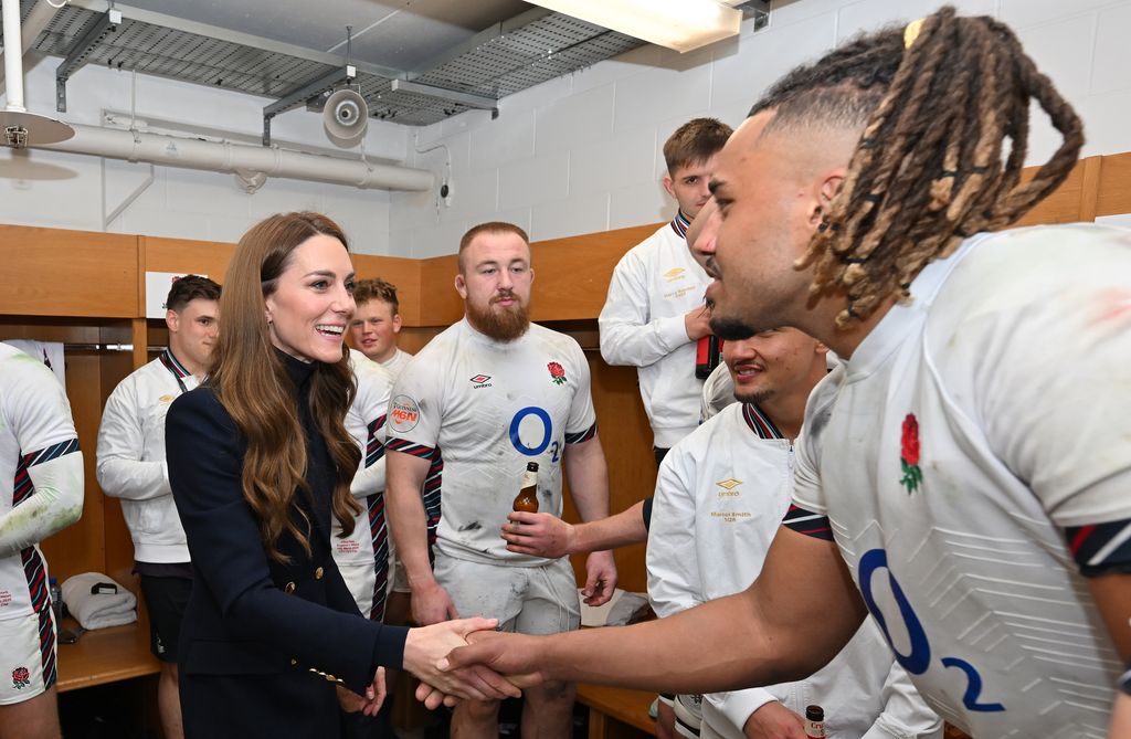 La princesa de Gales no dudó en felicitar personalmente al conjunto de Inglaterra por su triunfo