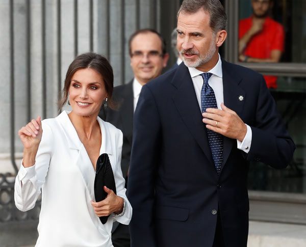 letizia-vestido-blanco-teatro