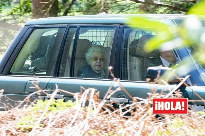 Isabel II llegando a Sandringham