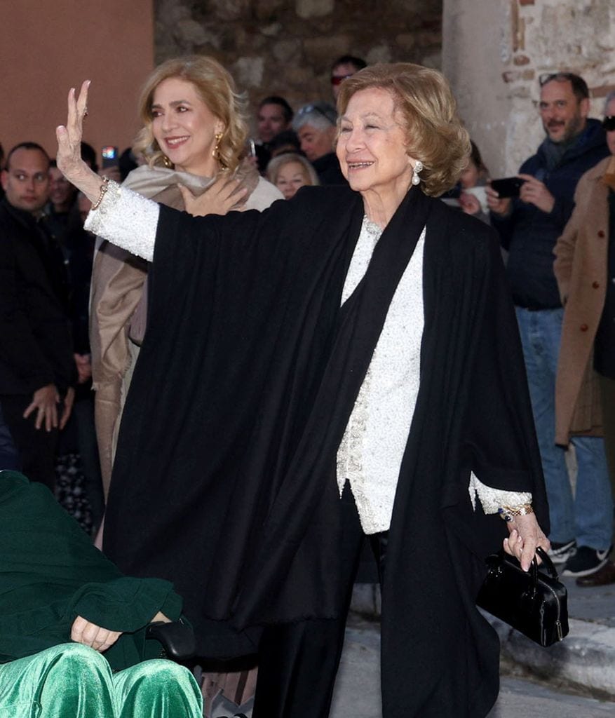 DOÑA SOFIA Y LA INFANTA CRISTINA ASISTEN A LA BODA DEL PRÍNCIPE NIKOLAOS DE GRECIA Y DINAMARCA Y CHRYSI VARDINOYANNIS EN LA IGLESIA DE SAN NIKOLAOS RANGAVAS EN PLAKA