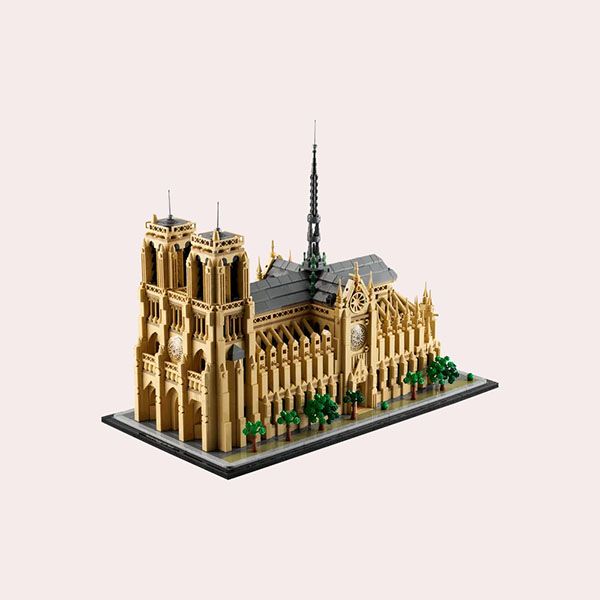 LEGO 'Notre Dame de París'