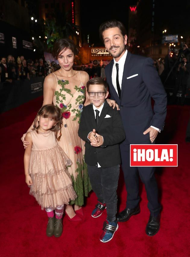 Camila Sodi y Diego Luna con sus hijos, Jerónimo y Fiona