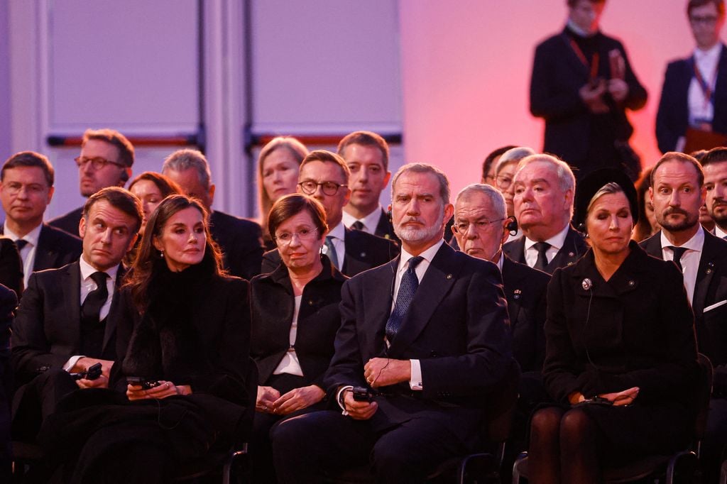 Felipe VI y Doña Letizia acuden a la conmemoración del 80º aniversario de la liberación del campo de concentración y exterminio de Auschwitz-Birkenau