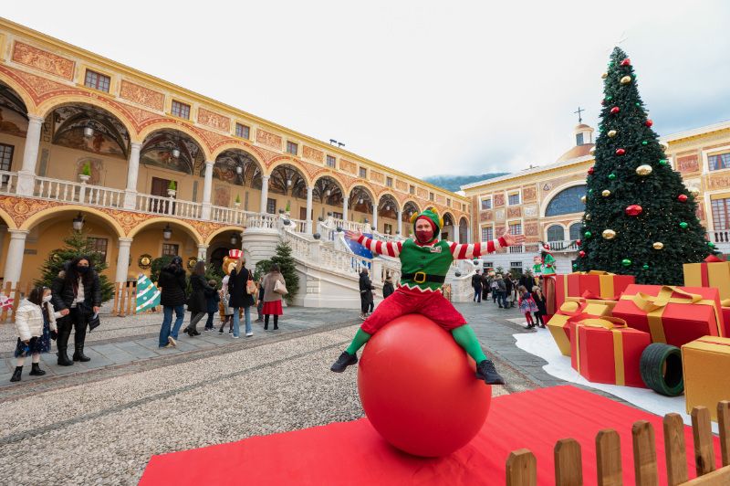 Palacio Grimaldi en Mónaco durante la Navidad