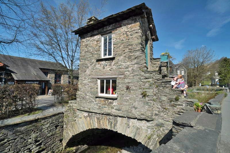 Bridge-house_UK_LakeDistrict_a