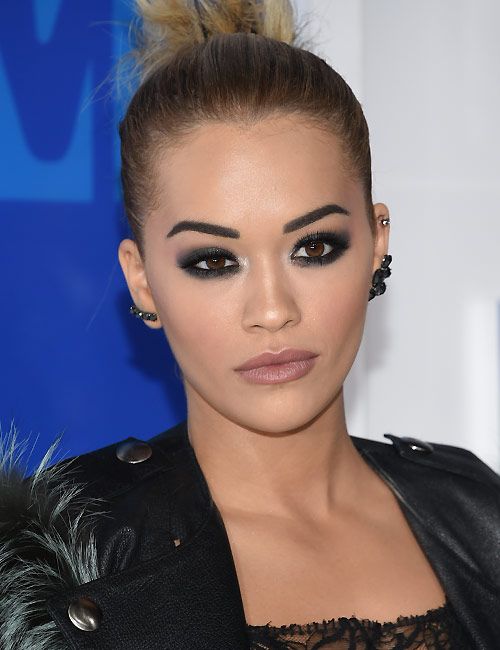 ideas_maquillaje_Halloween_rita_ora_1a