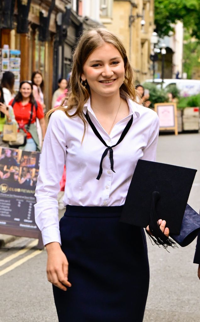 Elisabeth de Bélgica en su graduación de la Unviersidad de Oxford el 23 de julio de 2024