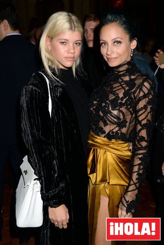 Sofia con su hermana mayor Nicole Richie, ambas hijas del cantante y actor estadounidense Lionel Richie
