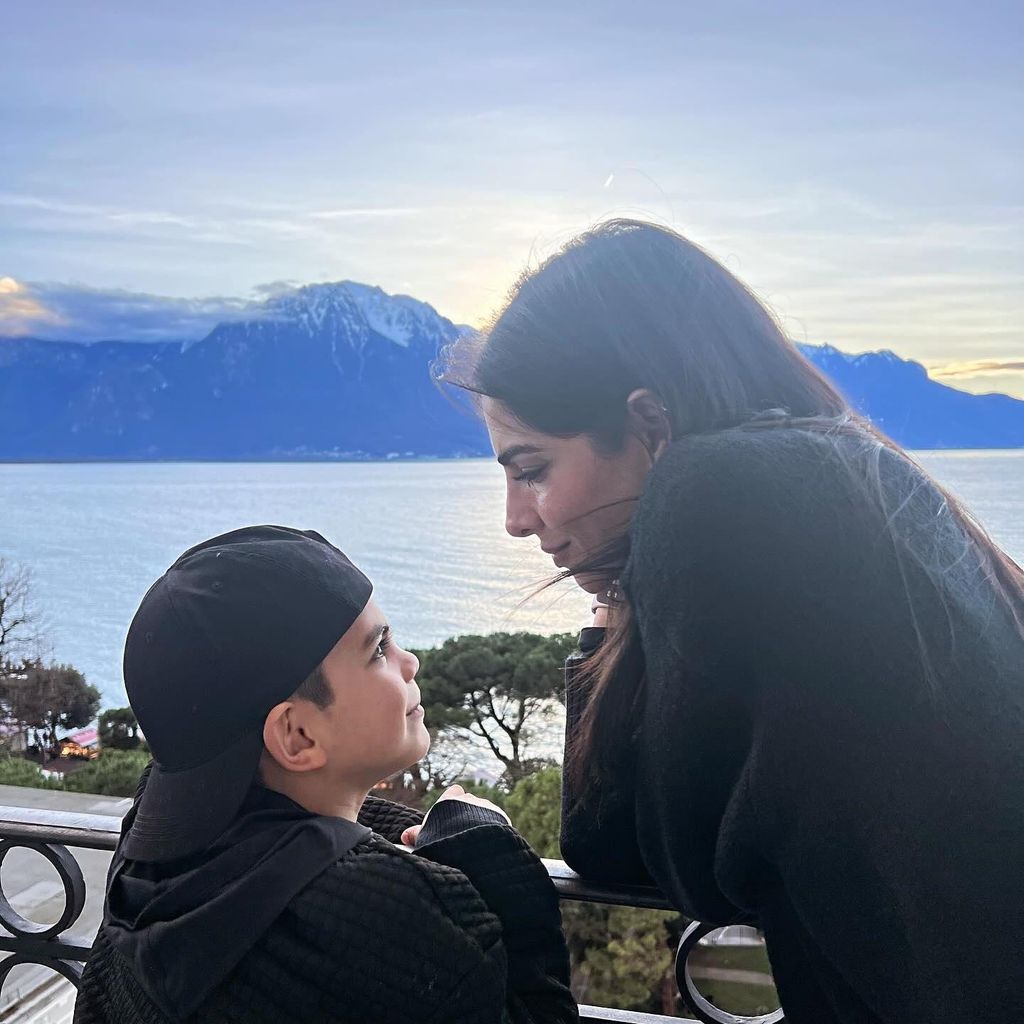 alejandra espinoza y su familia en suiza