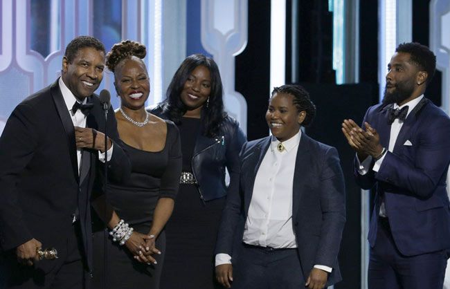 Denzel Washington ha recibido su reconocimiento honorífico acompañado por su familia
