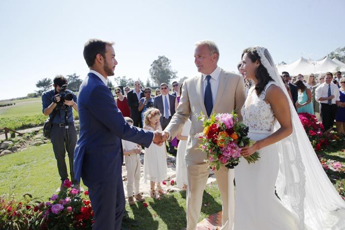 Vestido de novia de Annie Costner, hija de Kevin Costner