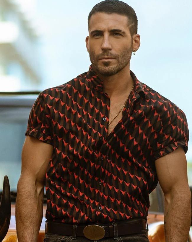 Miguel Ángel Silvestre en Sky Rojo