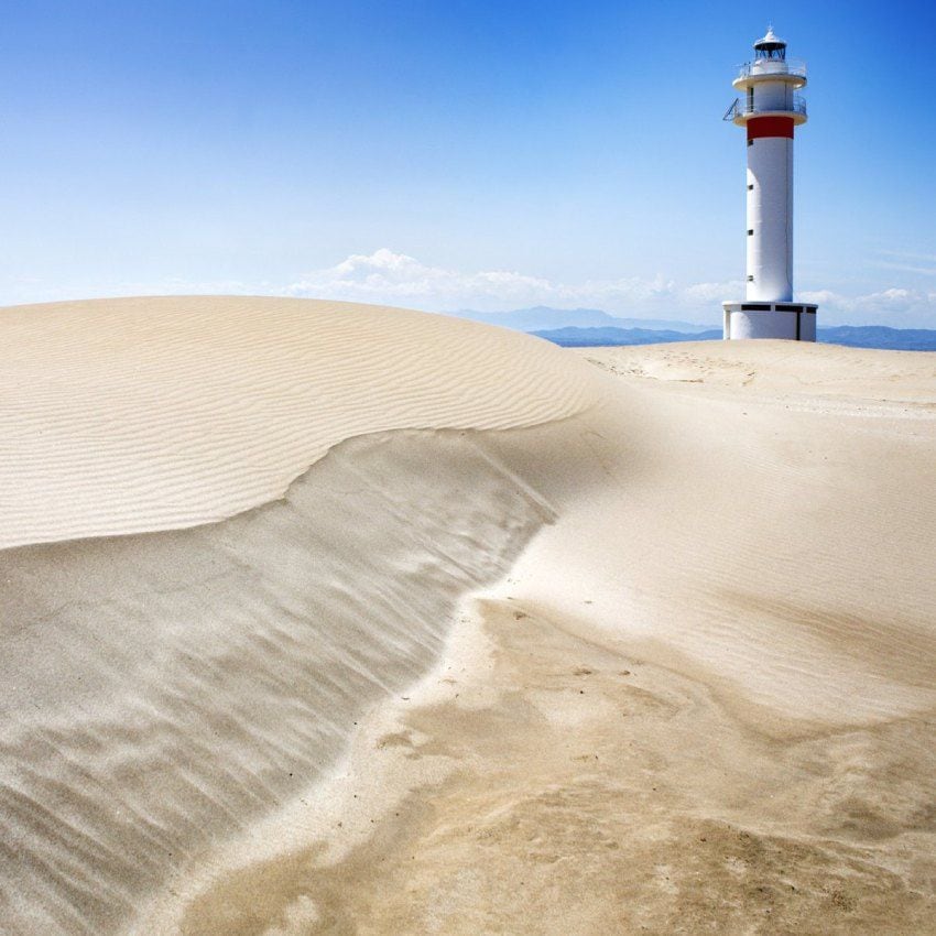 punta del fangar y faro tarragona