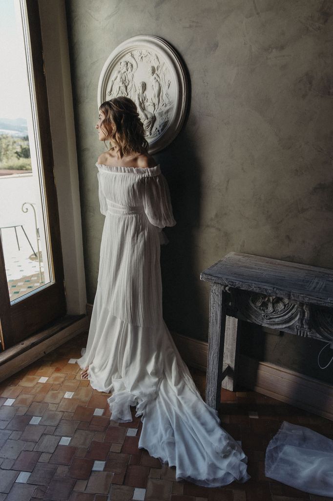 Vestido de novia con escote bardot