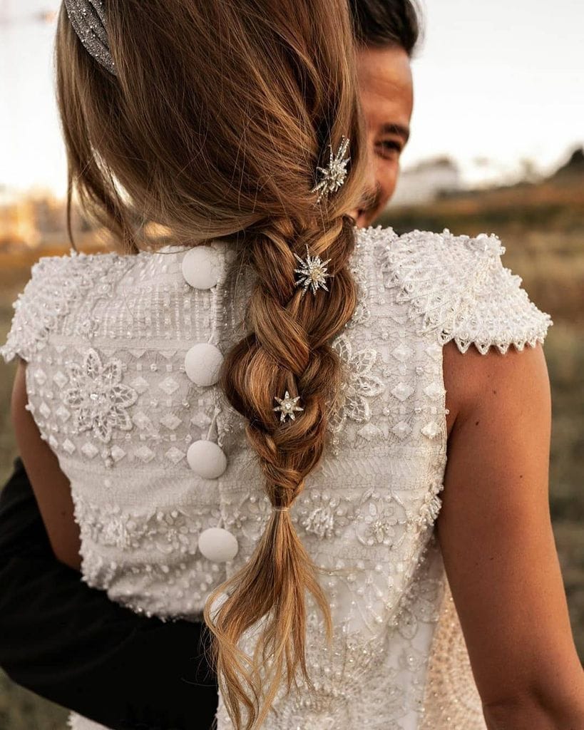 Peinados de novia con trenzas con estrellas