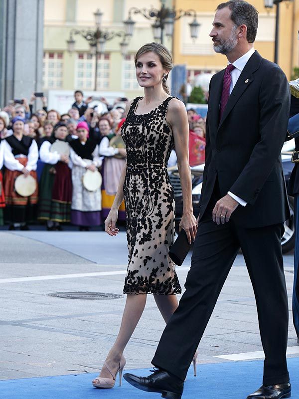 reina_letizia_look_2016_1z