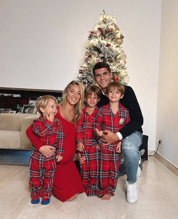 Alice Campello disfruta de la Navidad con Alvaro Morata y sus hijos