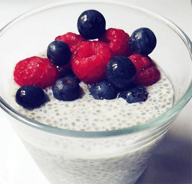 PUDDING DE CHÍA CON FRUTOS ROJOS