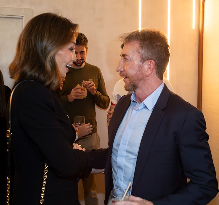 Pablo Motos e Isabel Preysler en la inauguración de Maribel Yébenes