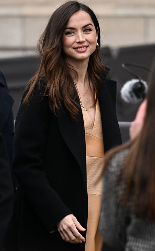 Ana de Armas en el desfile de Vuitton de París