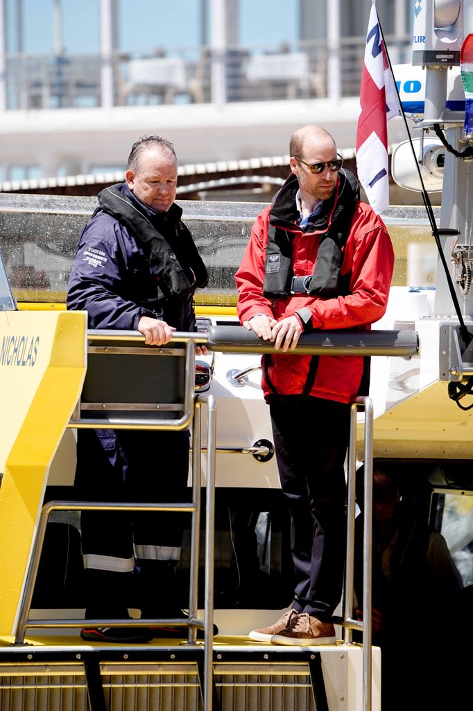 El príncipe William hizo un recorrido a bordo de una embarcación para conocer más del trabajo de Abalobi.