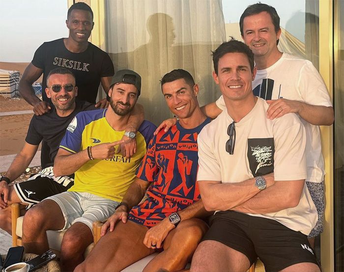 Cristiano Ronaldo celebrando su cumplaños con sus amigos