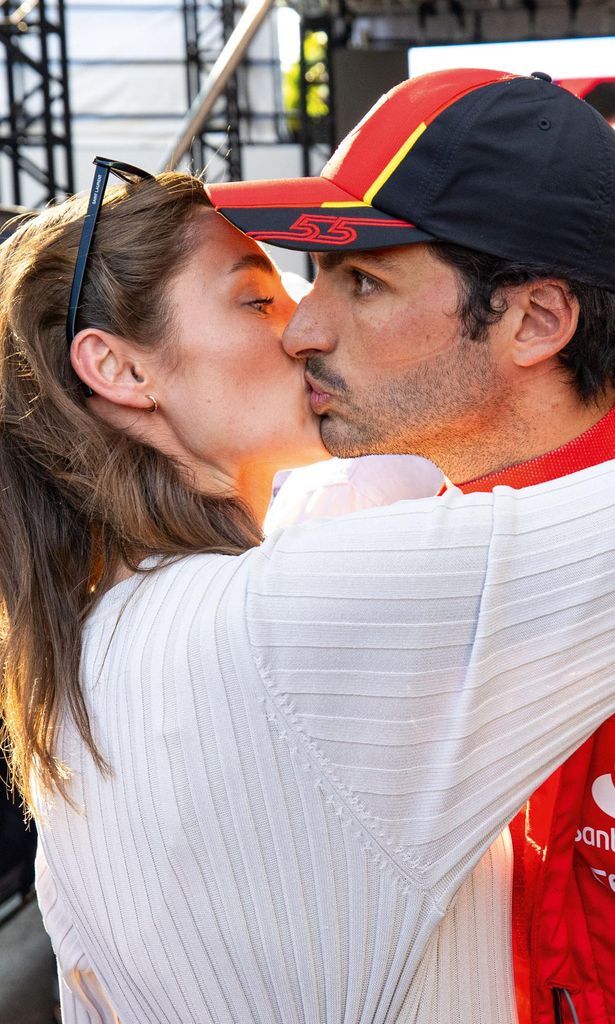 Carlos Sainz, Jr. y Rebecca Donaldson HO4156