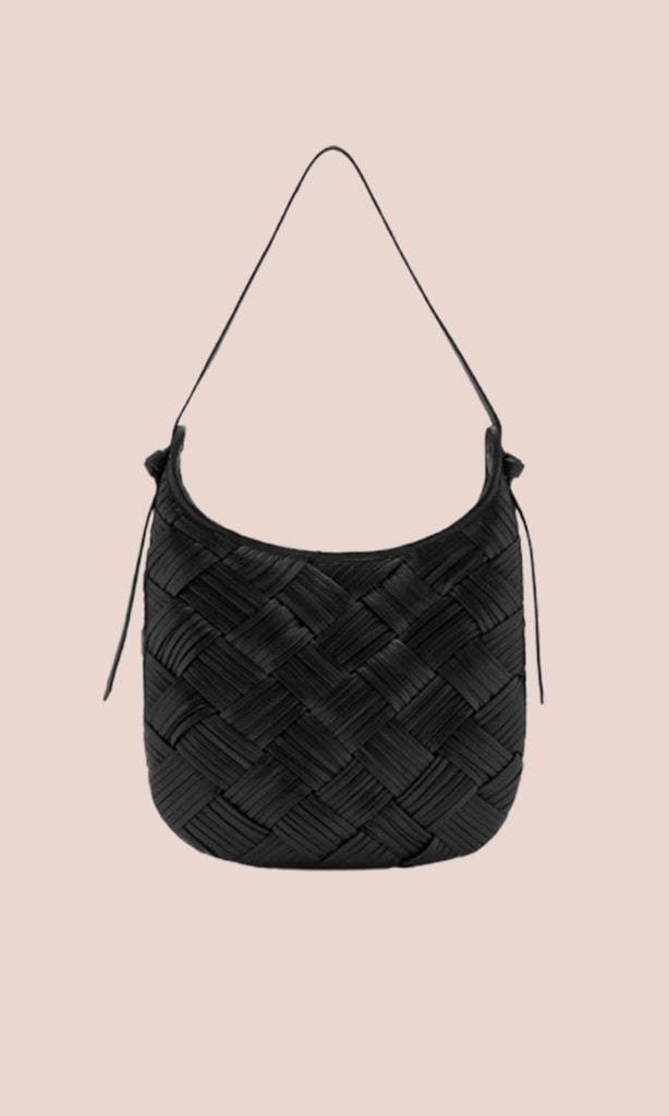 Bolso de piel trenzada (109,99 euros)