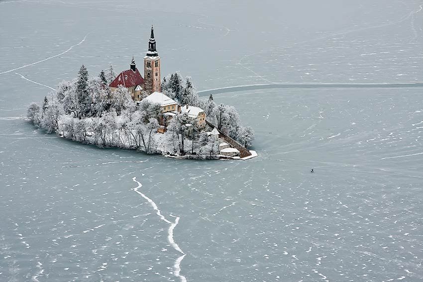 bled-eslovenia-lago-helado