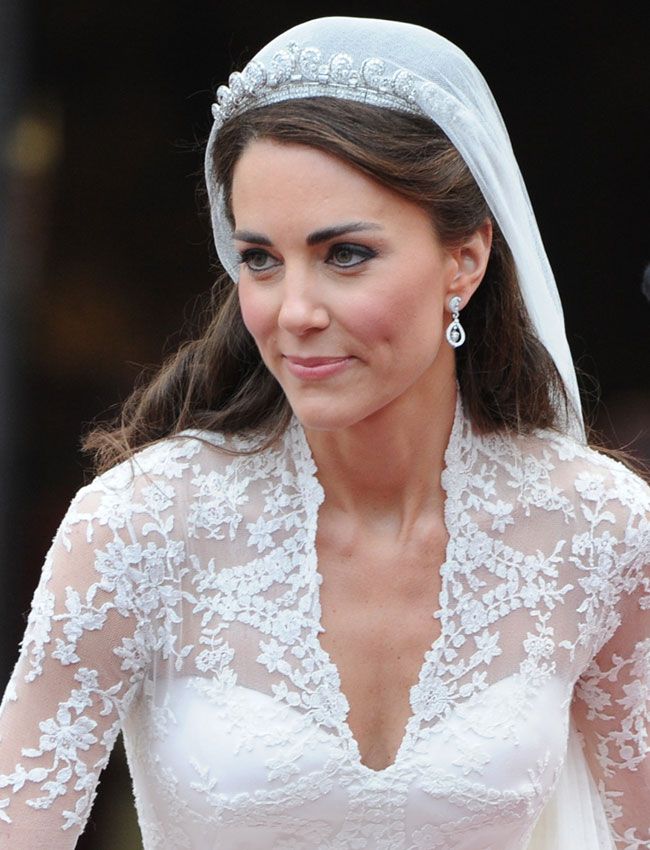 kate middleton wedding dress 2a