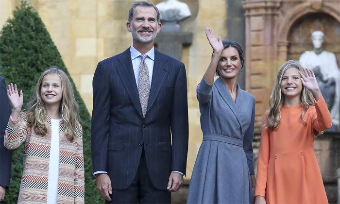 princesa Leonor, los reyes Felipe y Letizia y la infanta Sofía