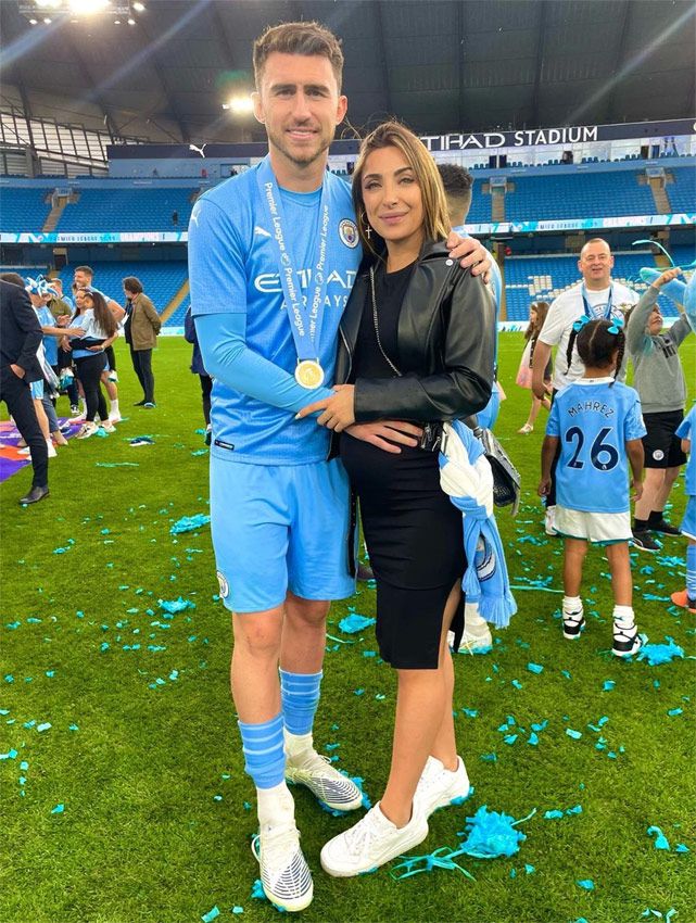 Aymeric Laporte y Sara Botello