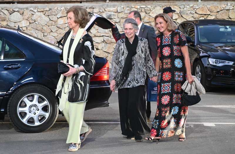 La reina Sofía y su hermana Irene de Grecia en un concierto en Marbella