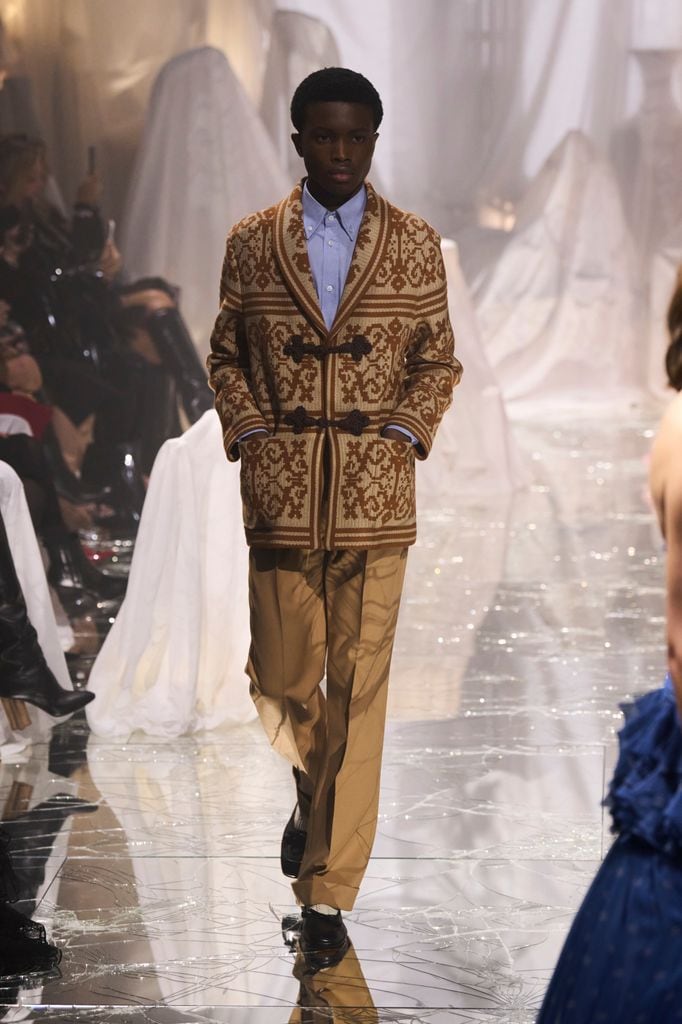 Paris Fashion Week: Valentino Primavera/Verano 2025