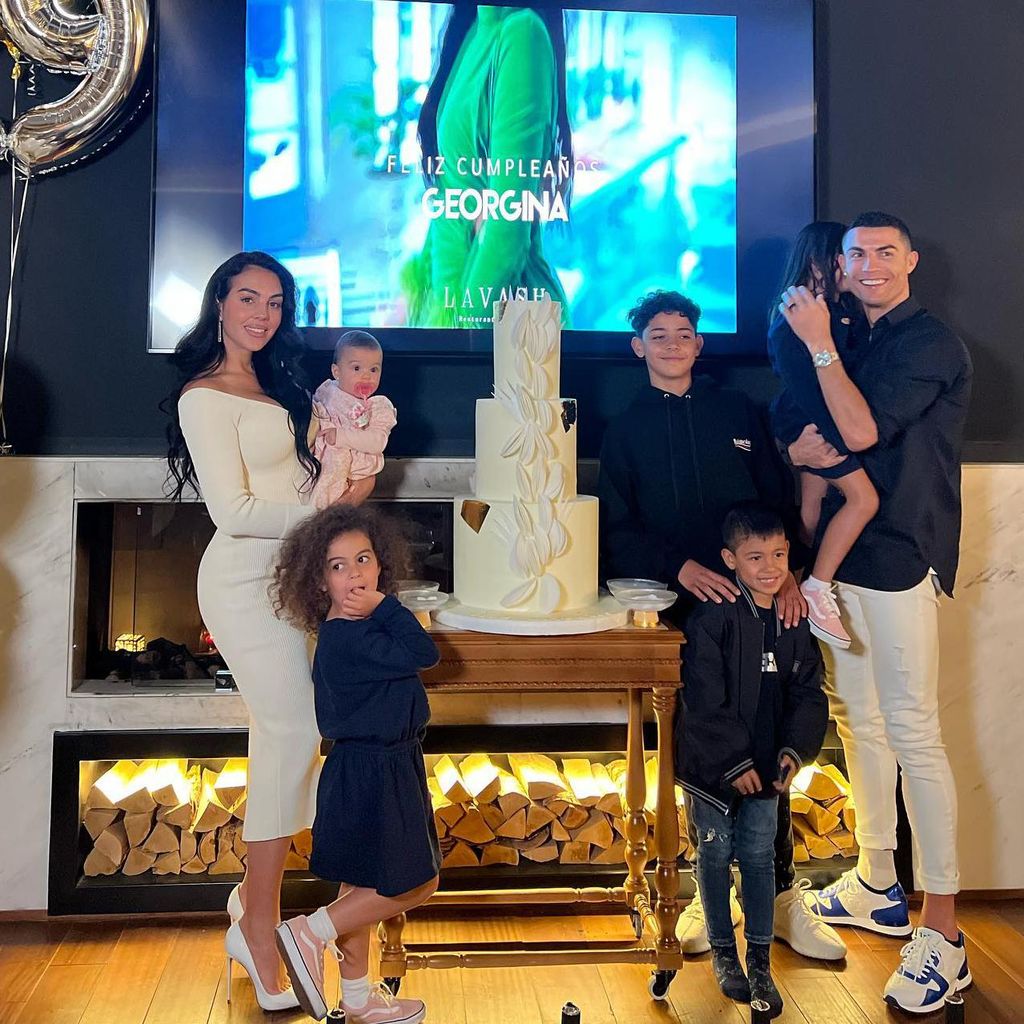 Georgina Rodríguez, Cristiano Ronaldo y su familia