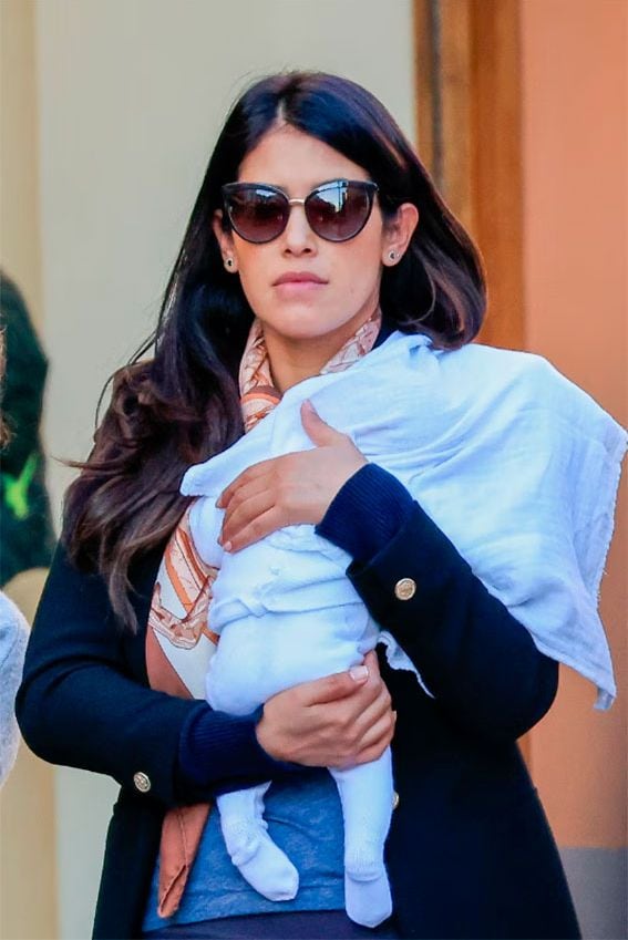 Gabriela Guillén con su hijo