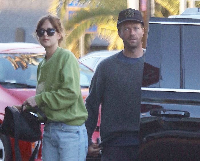 Melanie Griffith se pronuncia sobre el romance entre Dakota Johnson y Chris Martin