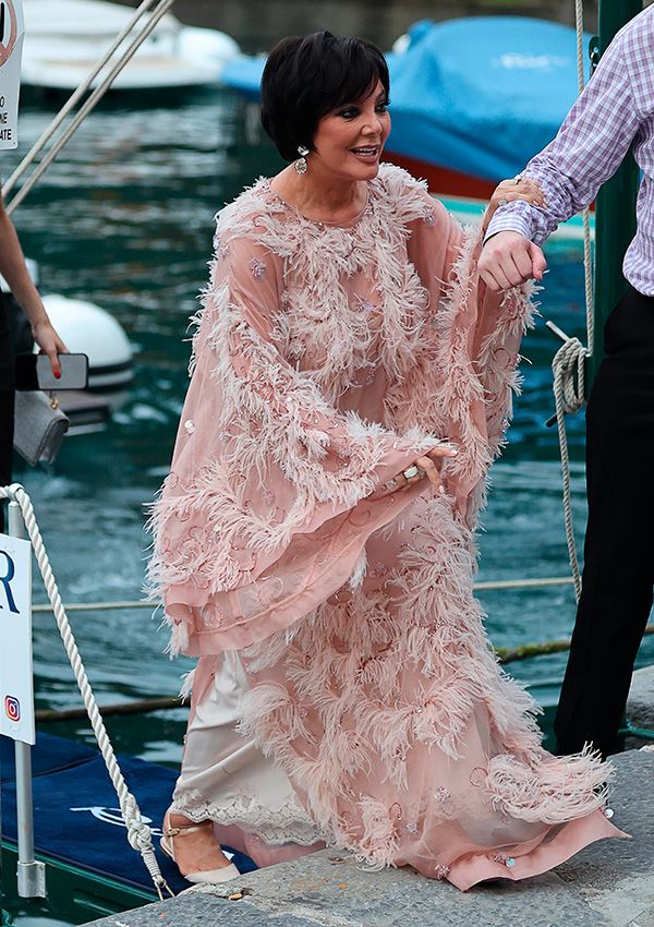 Kris Jenner en la boda de Kourtney y Travis Barker