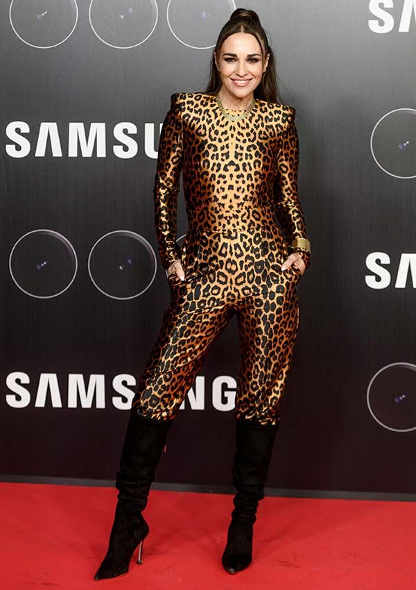 Paula Echevarría con mono de leopardo en un evento de Samsung